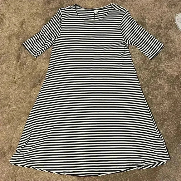 Old Navy Dresses & Skirts - Old Navy dress size small
